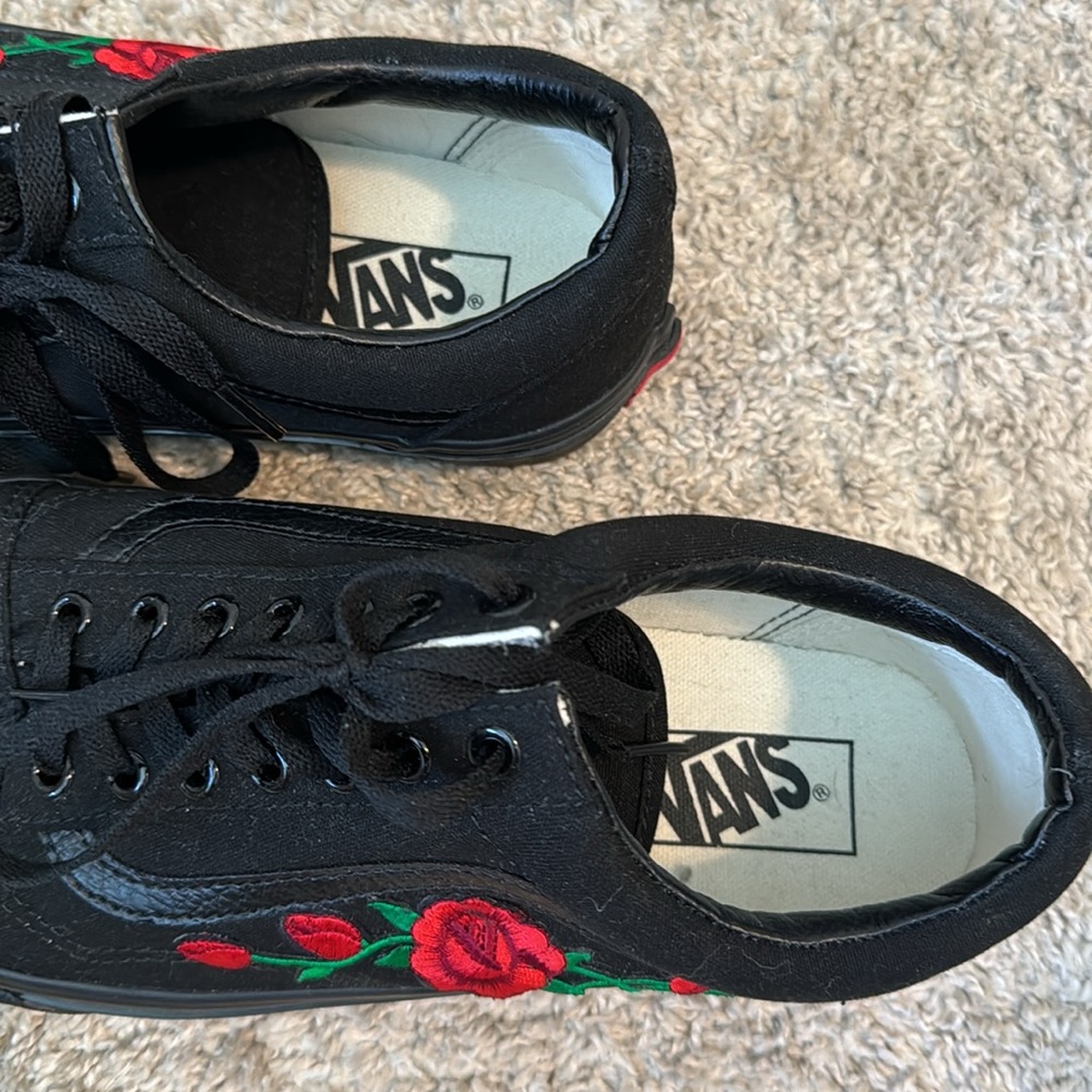 Customized Rose Vans - Picture 2 of 6